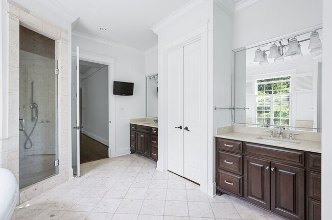 Building Photo - A timeless Cape Cod-style estate!