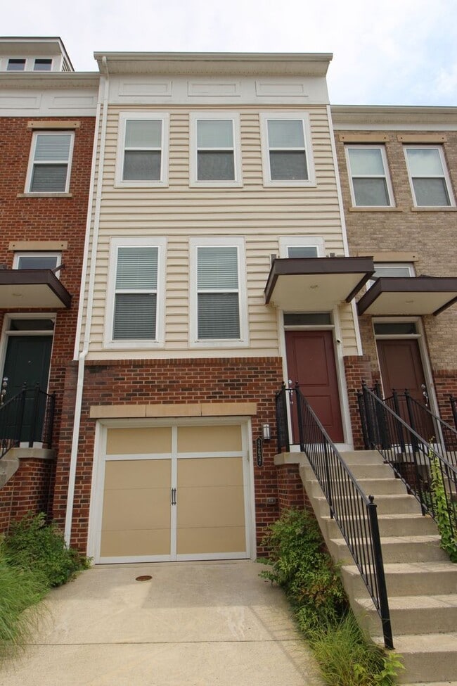Building Photo - 42637 New Dawn Terrace
