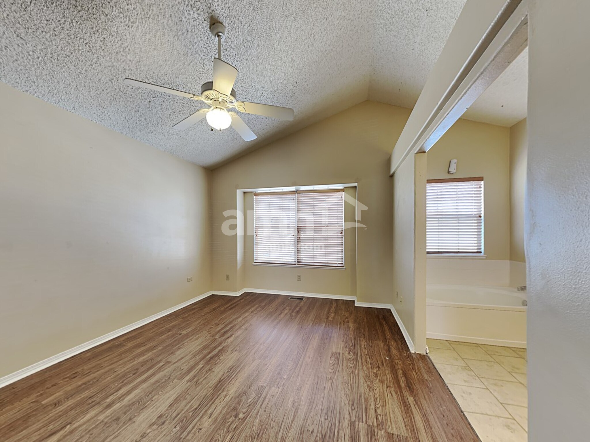 Building Photo - 2211 Pinyon Jay Dr