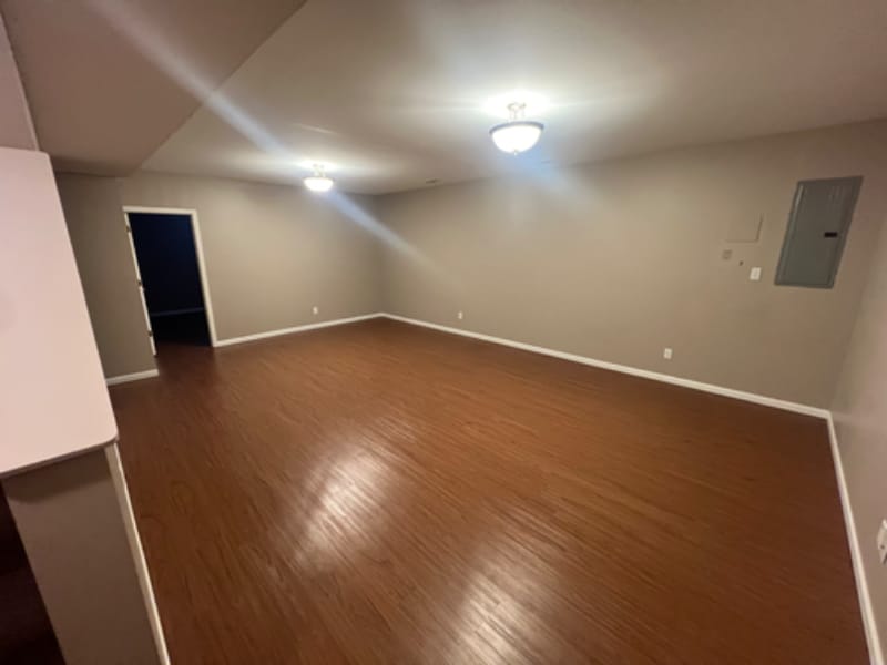 Building Photo - 425 Station Crossing