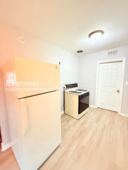 Building Photo - 18455 Wormer Ave