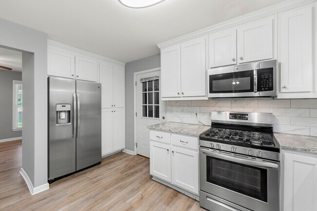 Building Photo - 1300 Milstead Ave NE