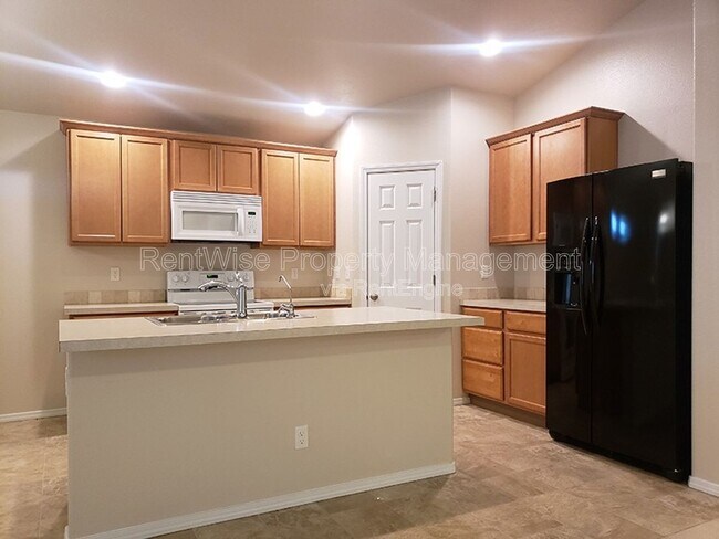 Building Photo - 8102 S Carpenter Ave