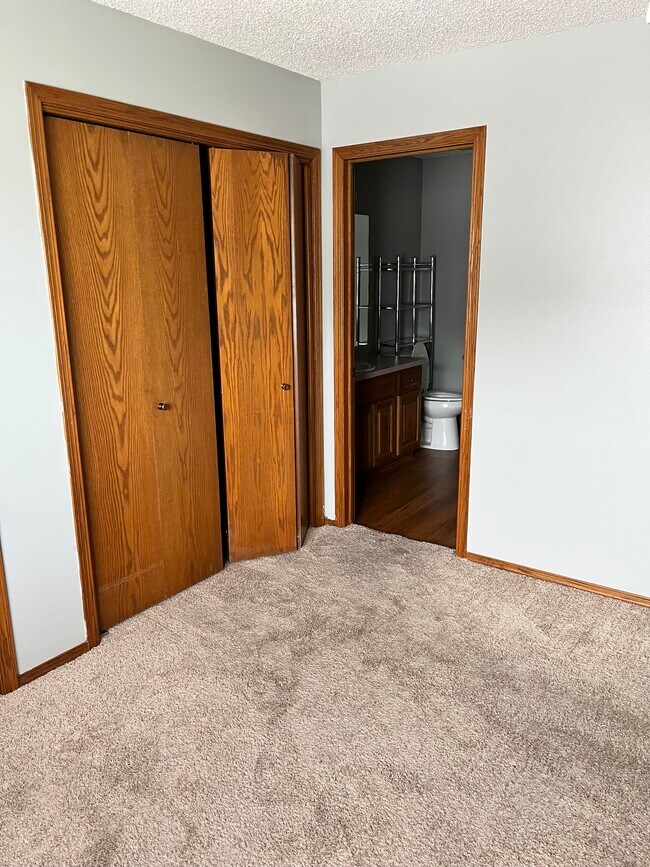 Bedroom 2 & Bath - 101 S Rock Rd