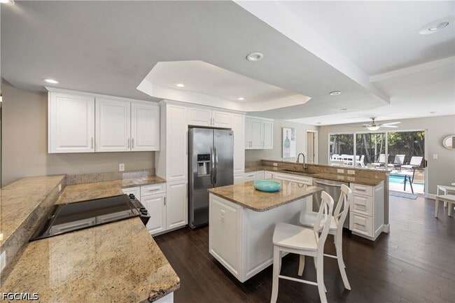 Building Photo - 856 104th Ave N