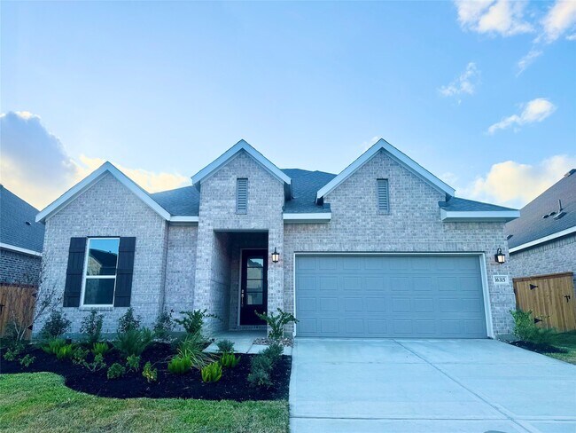 Primary Photo - 16315 Mesquite Fld Dr