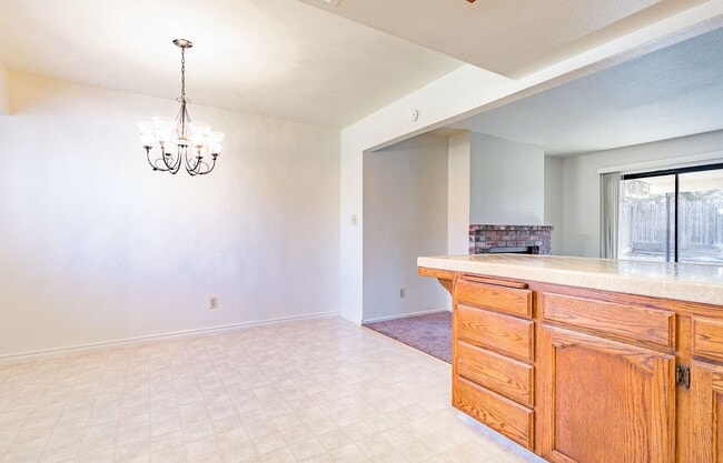 Building Photo - Clovis Home for Rent