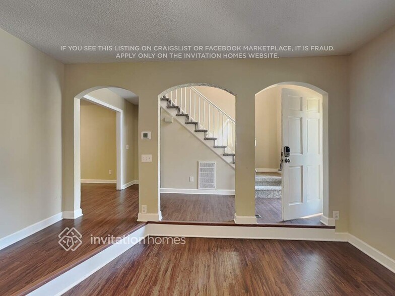 Building Photo - 11347 Mendora Dr
