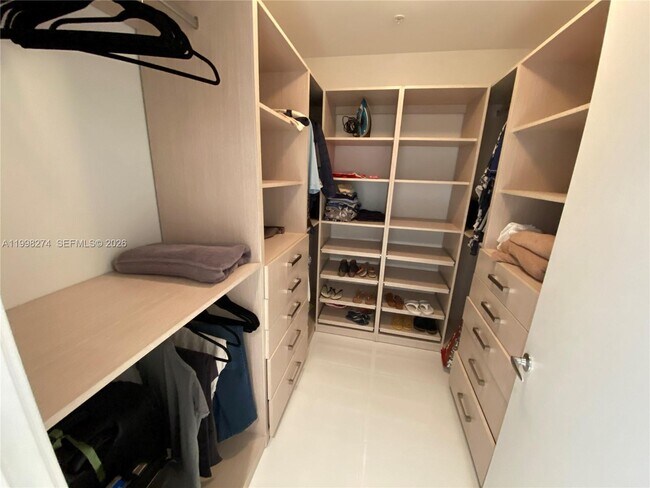 Building Photo - 17301 Biscayne Blvd