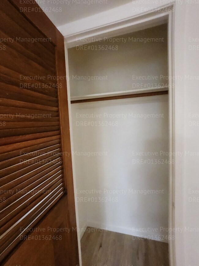 Building Photo - 3 bedroom/ 2 bath house near Pacheco Rd/ A...