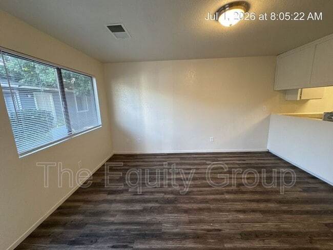 Building Photo - 10931 Thompson Dr