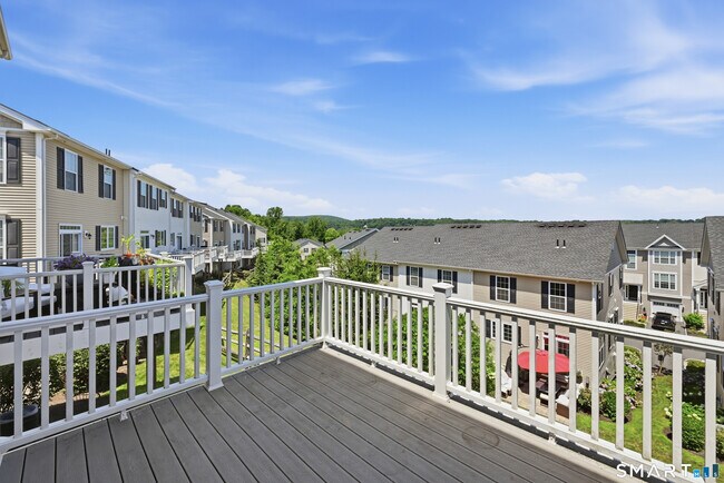 Building Photo - 15 Moorland Dr