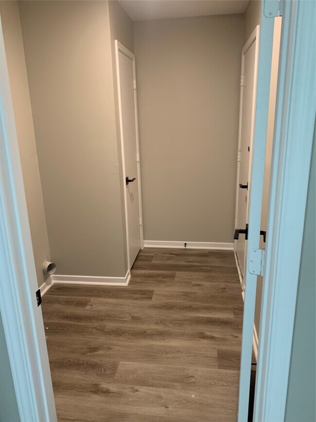 Building Photo - 22718 Tara Way Dr