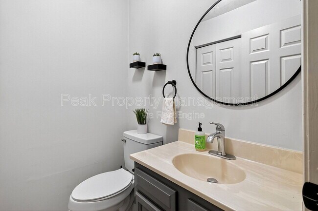 Building Photo - 4917 Hillery Ct