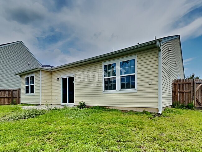 Building Photo - 9684 Spencer Woods Rd