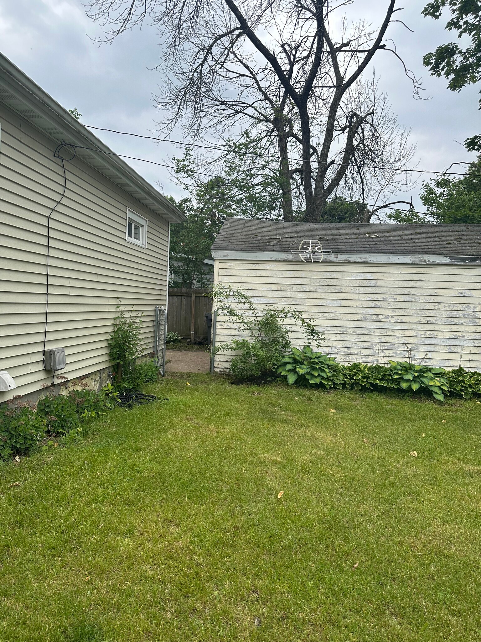 Building Photo - 161 17th St N