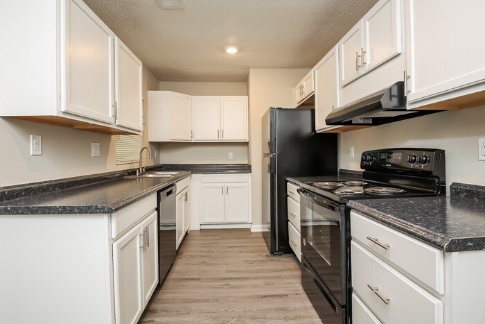 Building Photo - 1605 Westmoreland Ave