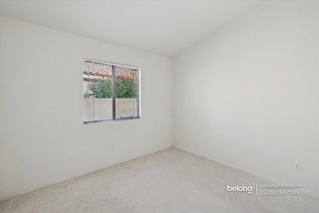 Building Photo - 2311 N Creek Vista Dr