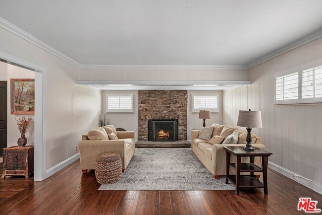 Building Photo - 15434 Sutton St