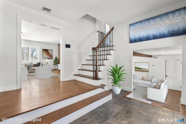 Building Photo - 153 Fillow St