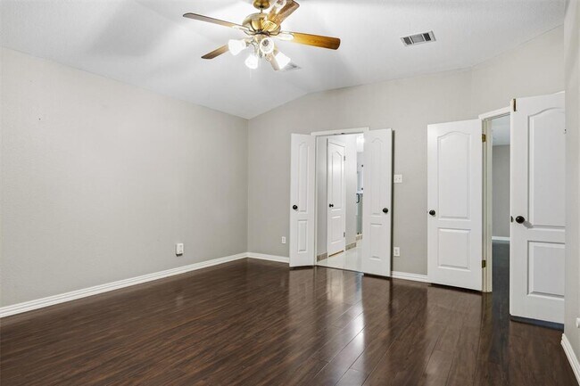 Building Photo - 2813 Cortez Dr