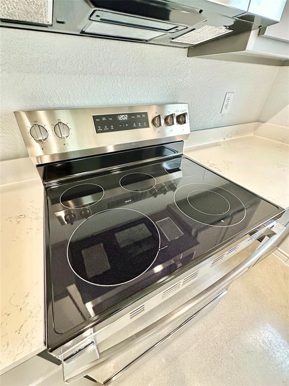 Building Photo - 2321 Ocean Ave