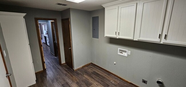 Building Photo - Stunning Rosewood Home COMING SOON