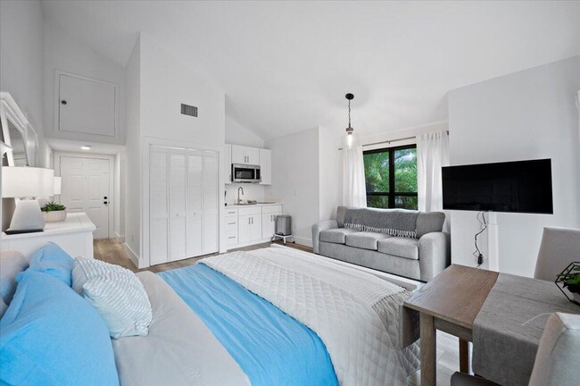 Building Photo - 11863 Wimbledon Cir