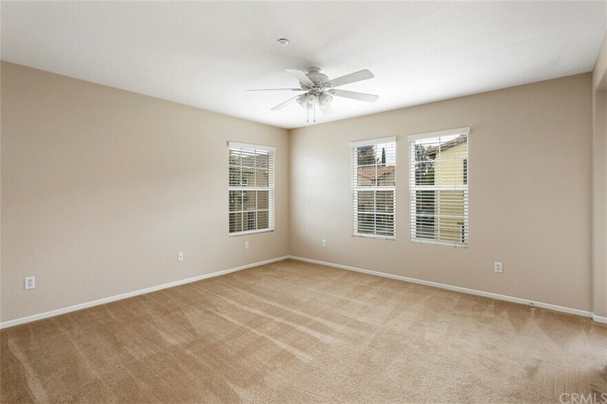 Building Photo - 41865 Davenport Way