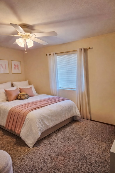 Building Photo - 800 Huntridge Dr