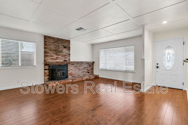 Building Photo - 3928 Dartmouth Way