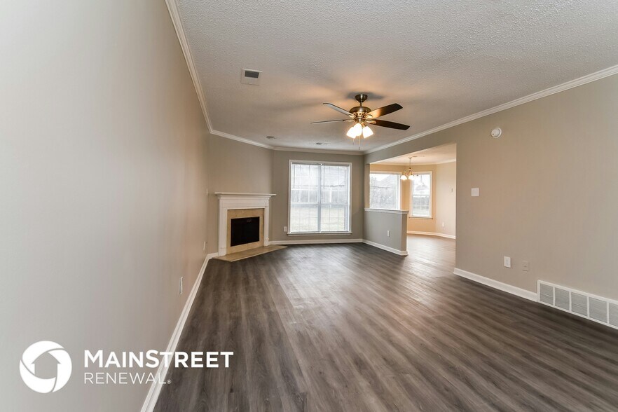 Building Photo - 4960 Grand Pines Dr