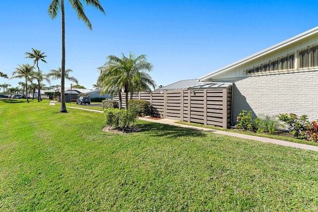 Building Photo - 1801 S US Hwy 1