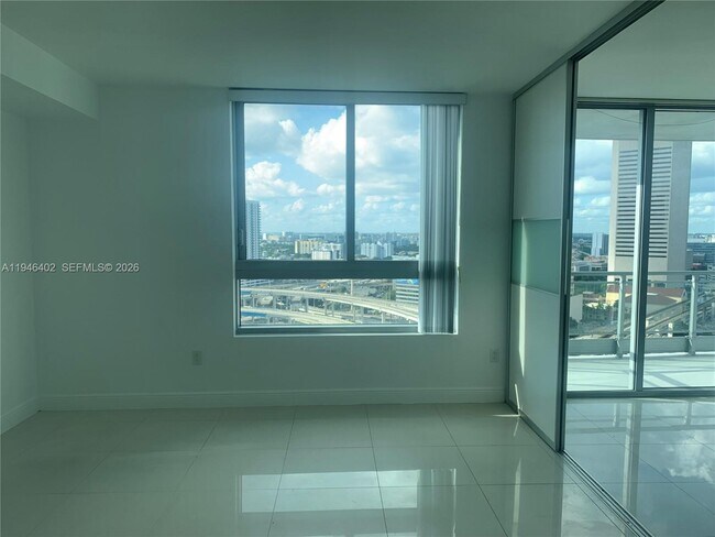 Building Photo - 90 SW 3rd St