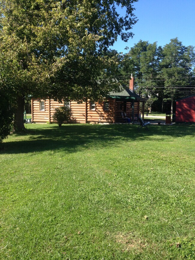 Building Photo - 8520 Shelbyville Rd