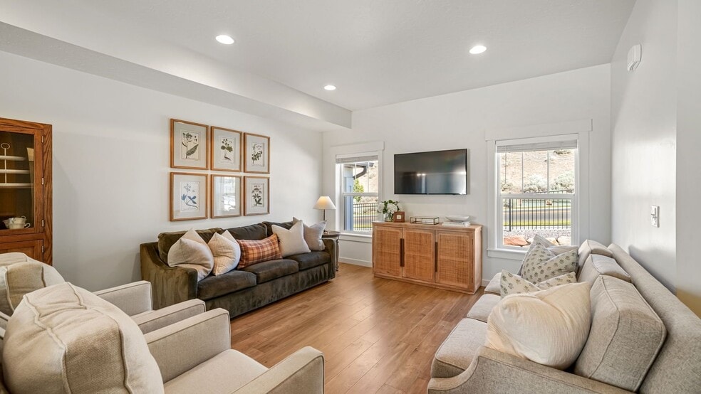 Building Photo - 5105 N Marble Fox Way