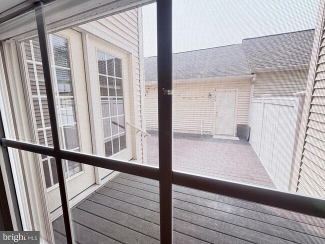 Building Photo - 225 Deer Meadow Ln