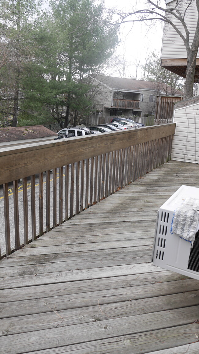 Large Balcony - 22 Hillside Terrace