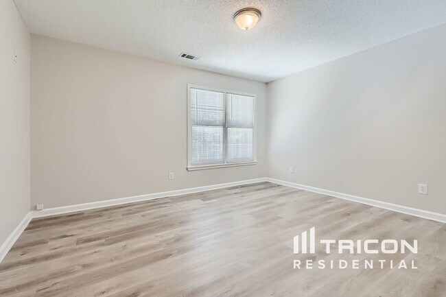 Building Photo - 115 Redspire Ln