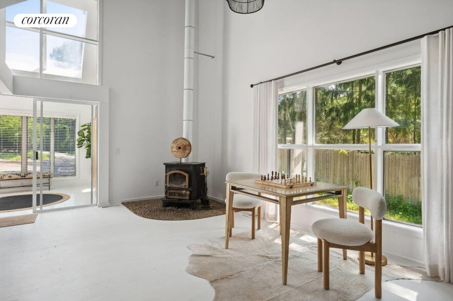 Building Photo - 201 Cove Hollow Rd