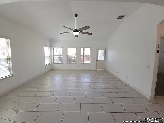 Building Photo - 1319 Wooden Fox