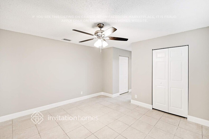 Building Photo - 5825 Ithaca Cir W