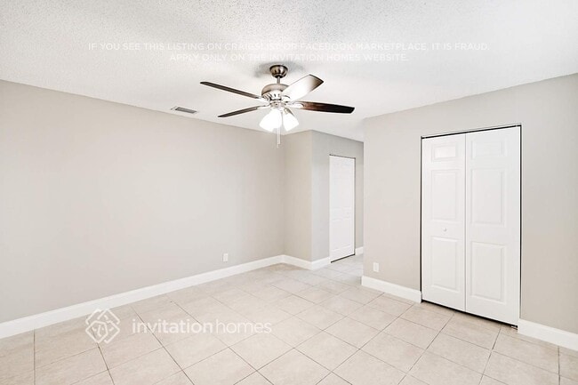 Building Photo - 5825 Ithaca Cir W