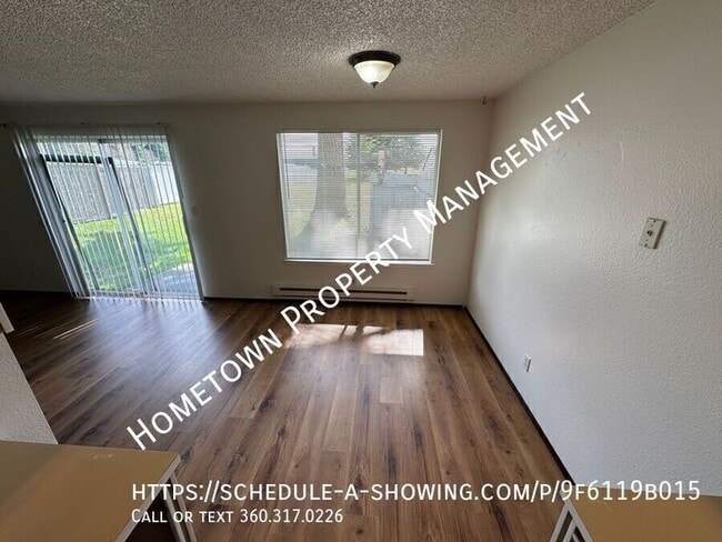 Building Photo - 335 Dennis St SE