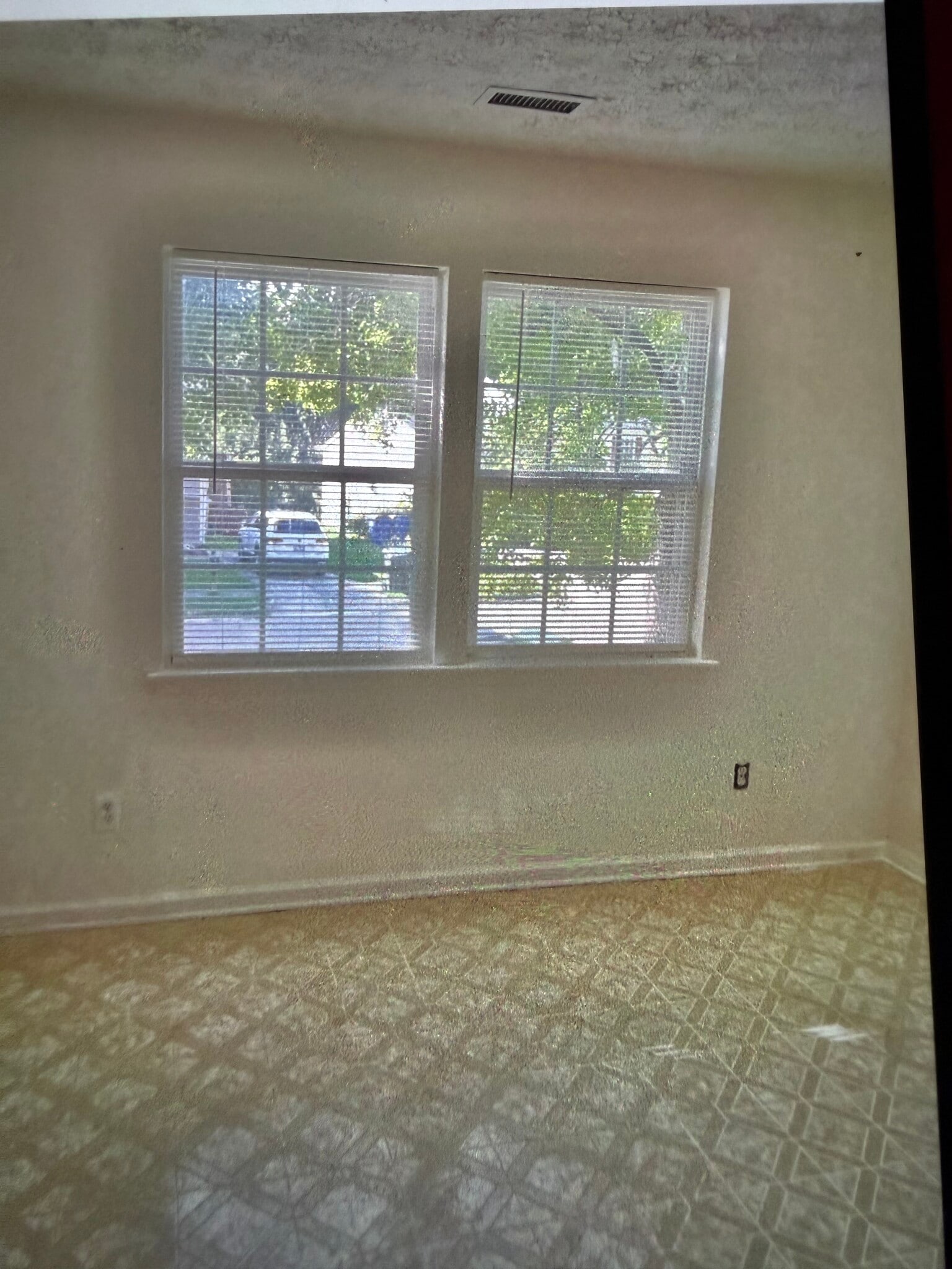 Building Photo - 2212 Springhill Ave