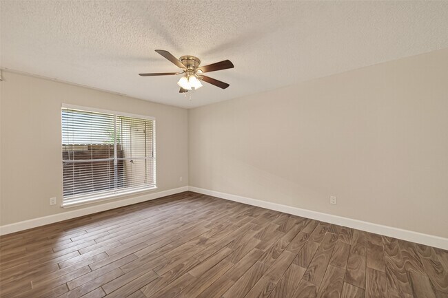 Building Photo - 7714 Renwick Dr