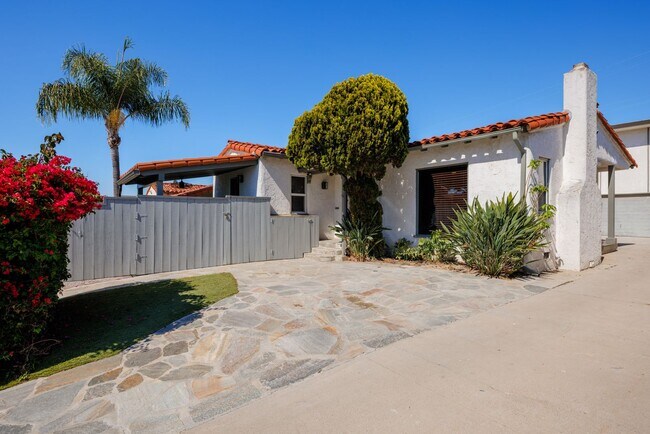 Building Photo - 4715 Soria Dr