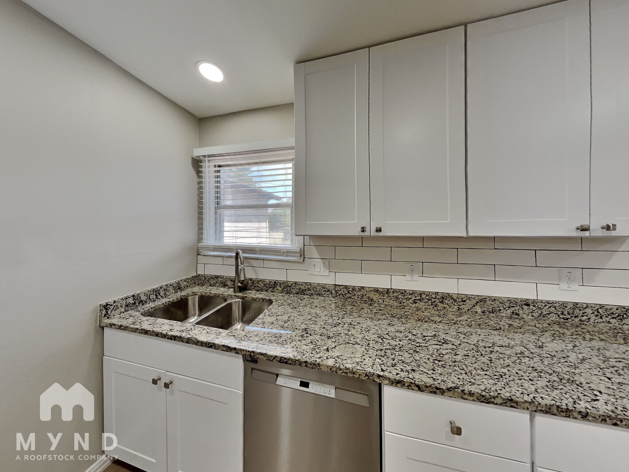 Building Photo - 2728 Rolinda Dr