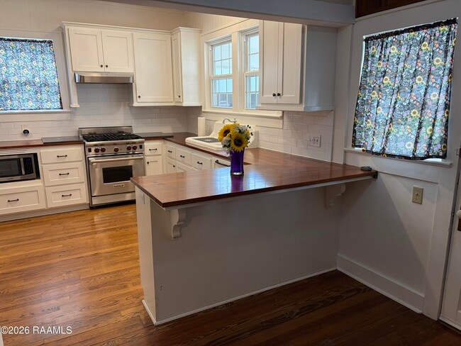 Building Photo - 301 Stevenson St