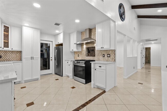 Building Photo - 9814 Sageroyal Ln